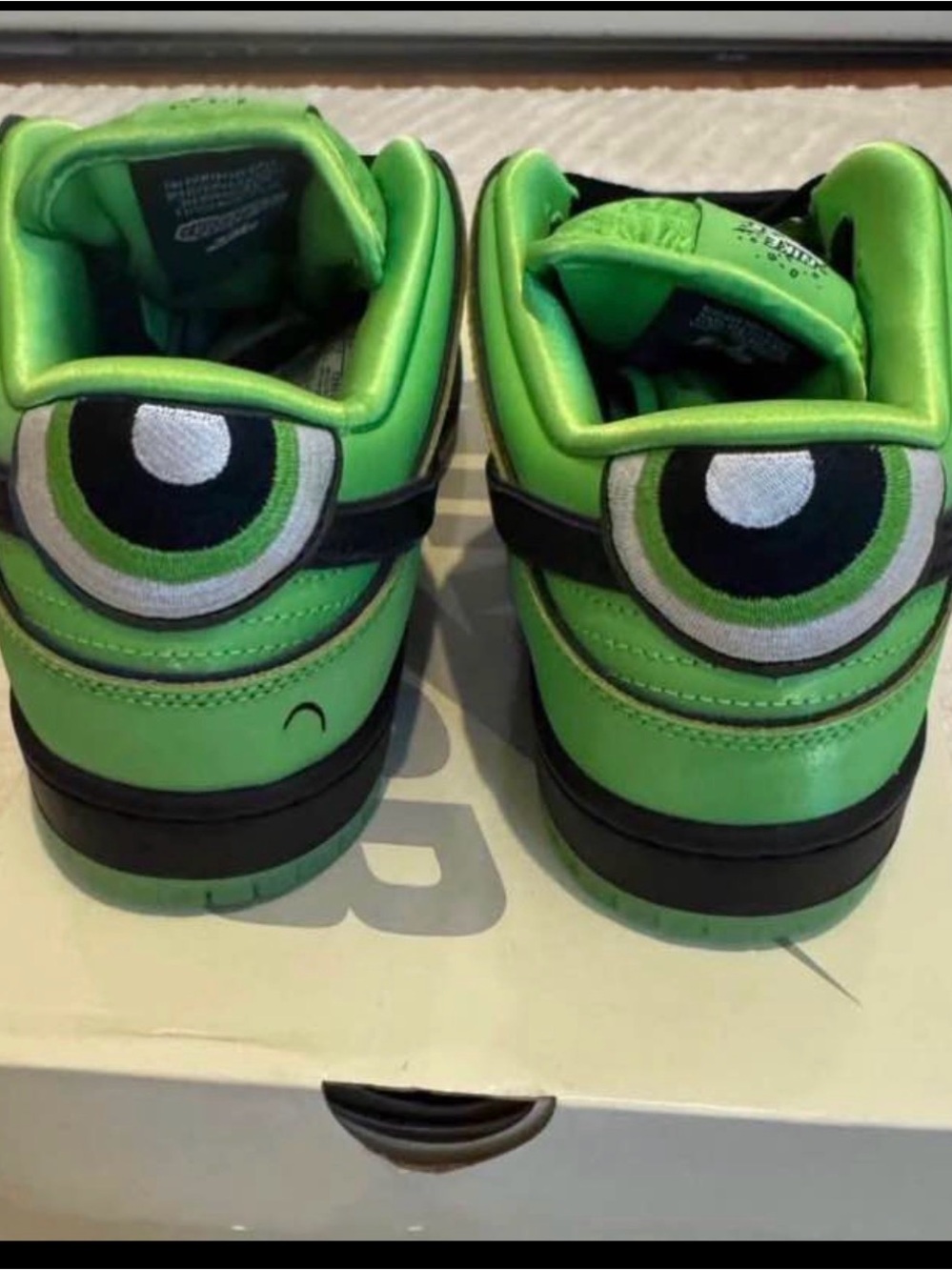 Power puff buttercups dunks sb size 11 green - Picture 2 of 3
